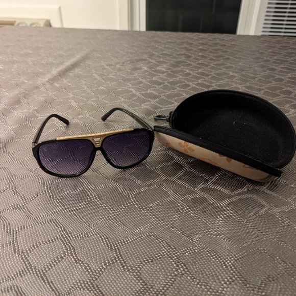 LOUIS VUITTON Evidence Sunglasses!! - Picture 4 of 7